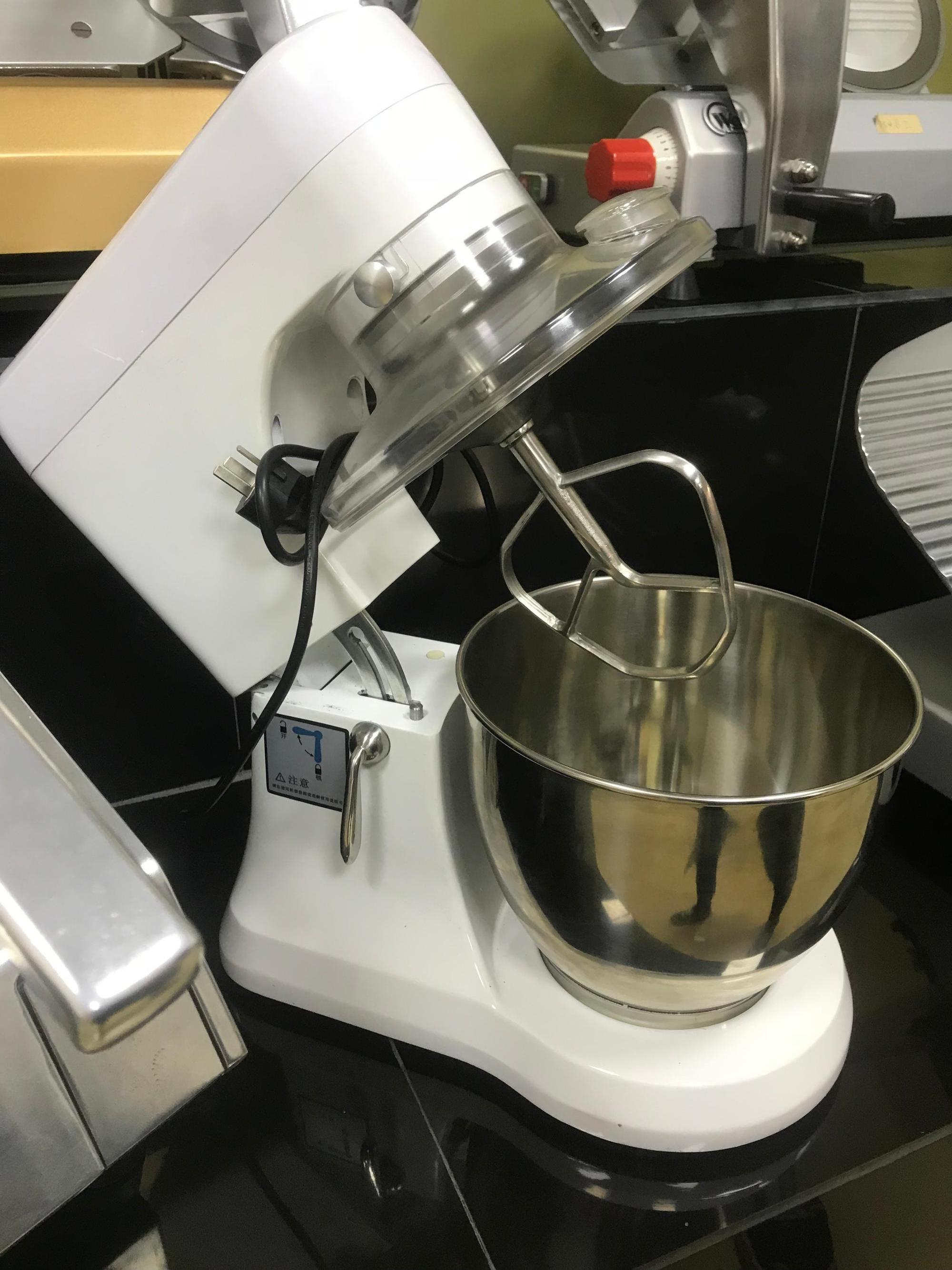 Wholesale multifunctional high power low noise electric bakery kitchen food cooking cake mixer machine