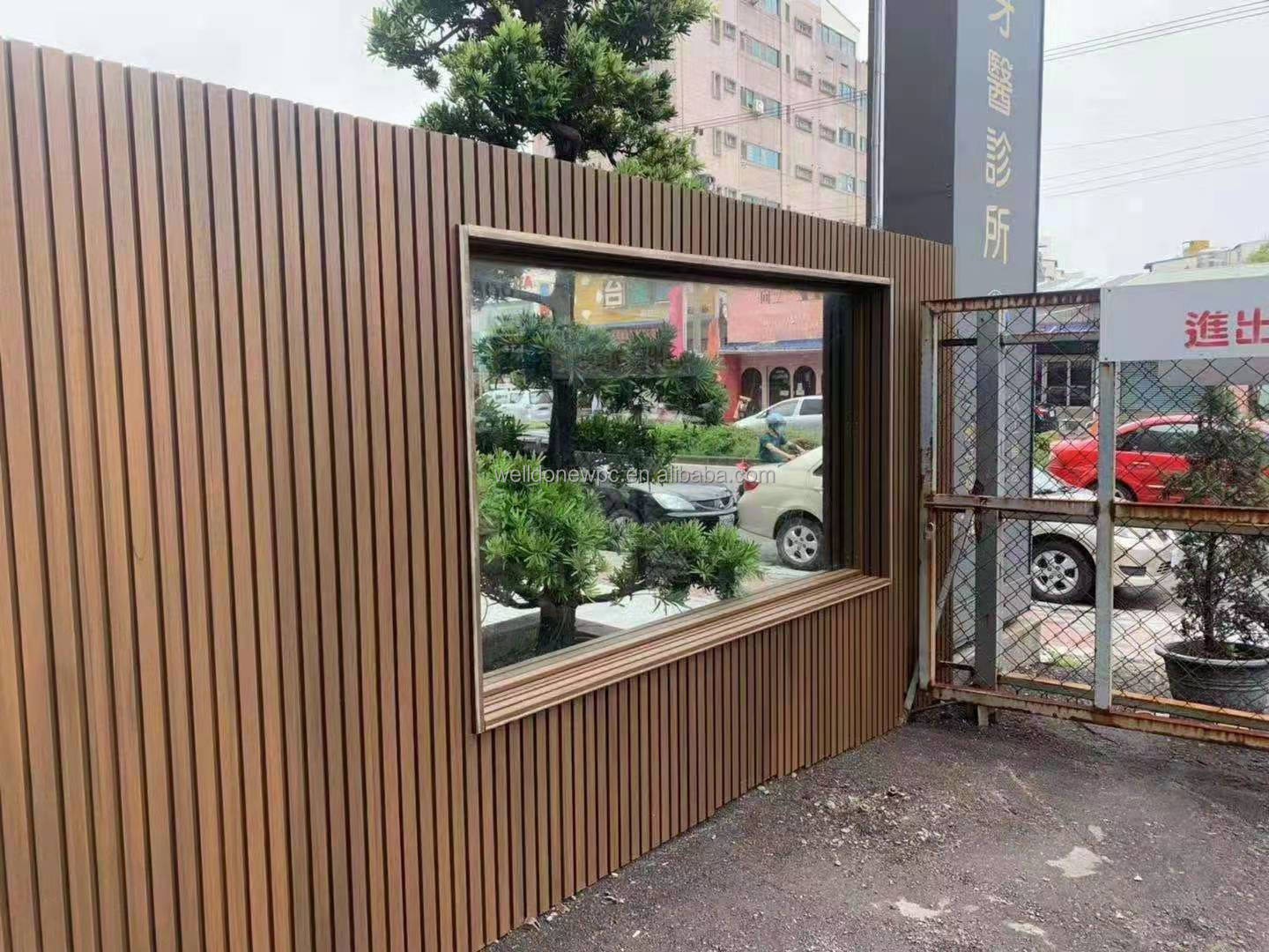 House Exterior Board PVC Wood Plastic Composite Exterior Wall Cladding Vertical Fencing Gate Panel WPC Plank Waterproof Timber