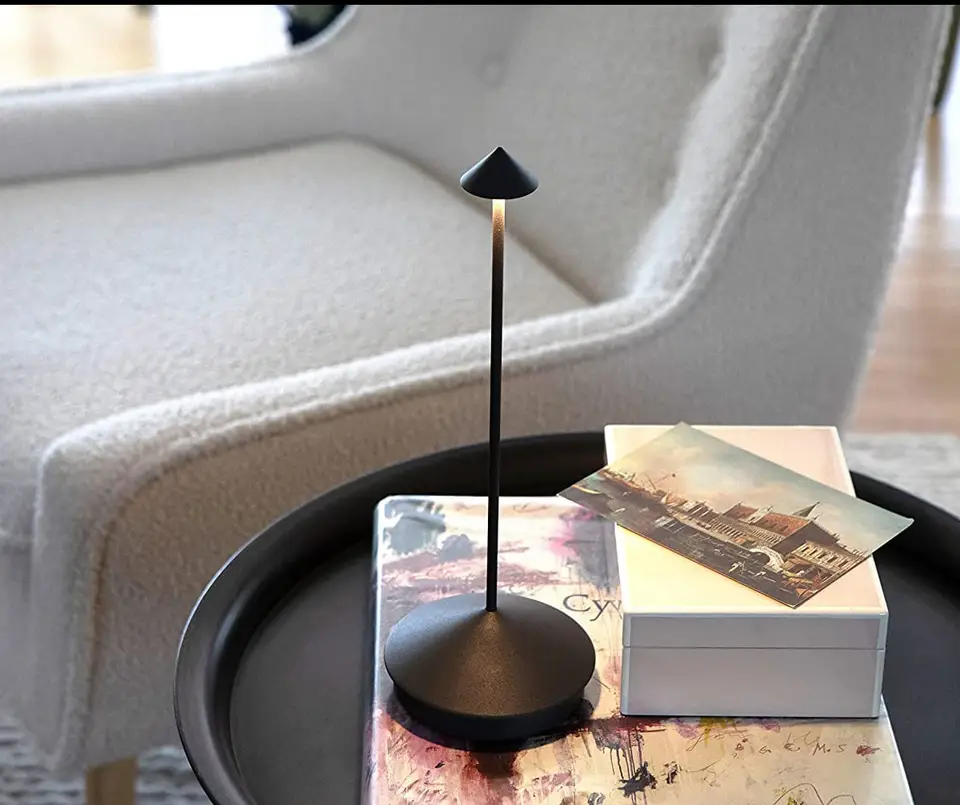 Hot selling aluminum bar cordless rechargeable table lamp modern restaurant touch dimming battery table lamp