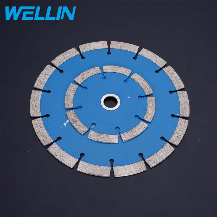 Professional High Strength Durable Segmented Rim Diamond Saw Blade For Hard Rock Cutting