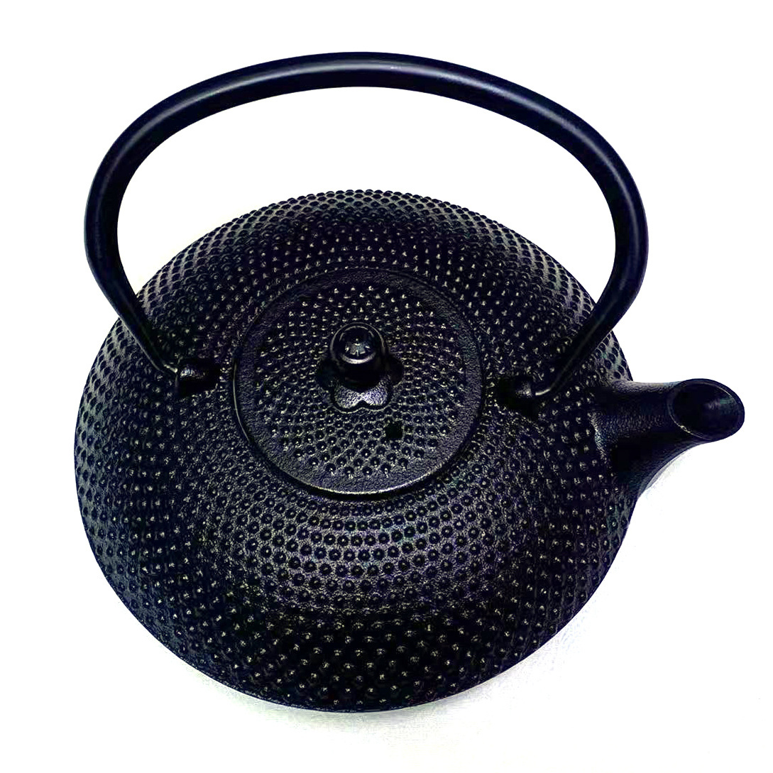 Cast iron tea kettles & tea pots traditional Japanese style zen style black  water kettles old fashioned tea kettle