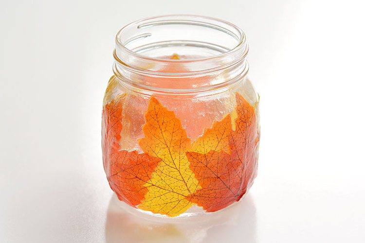 Beautiful and creative Maple Leaf glass candle jar customized mini/large candle in bulk essential oil candle