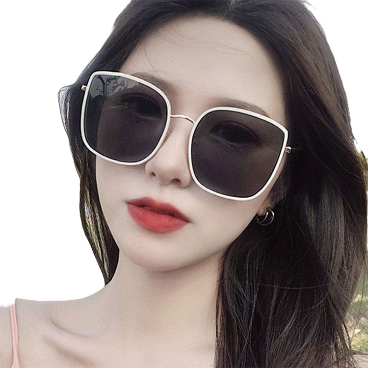 2024 2024 Shades Square Frame White Private Label Women Sun Glasses Popular Cheap Luxury UV 400 CE Sunglasses For Female