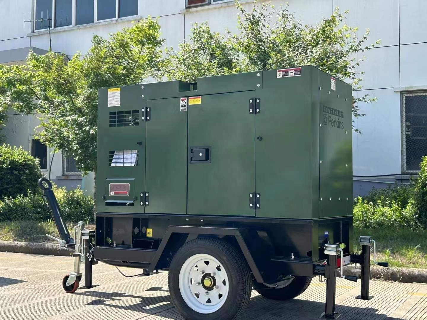 New Powered by YangDong engine YND485ZLD 20kw diesel generator equipped with soundproof canopy and trailer