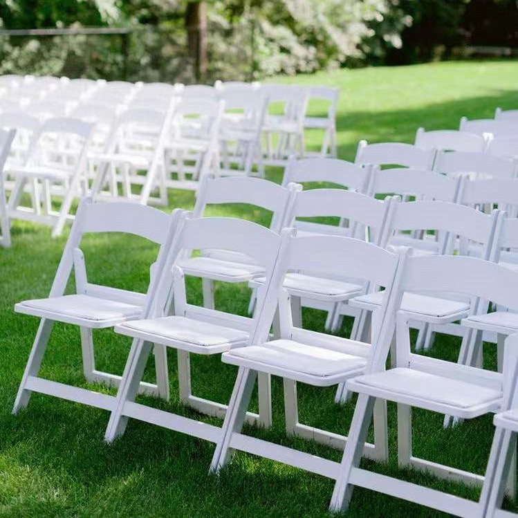 Elegant design outdoor padded Wimbledon White Dining Banquet Wedding Plastic Resin Folding garden Chairs