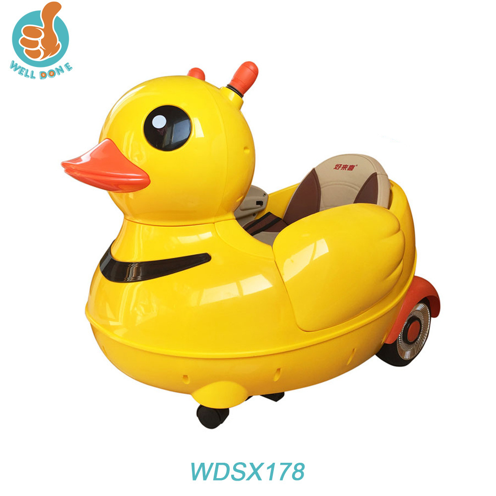 Cute kids ride on duck for wholesale, big yellow duck car vehicle with double door open, music, light, WDSX178