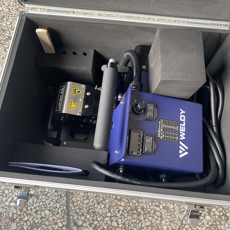 wgw300 geomembrane welding machine from weldy wedge welder