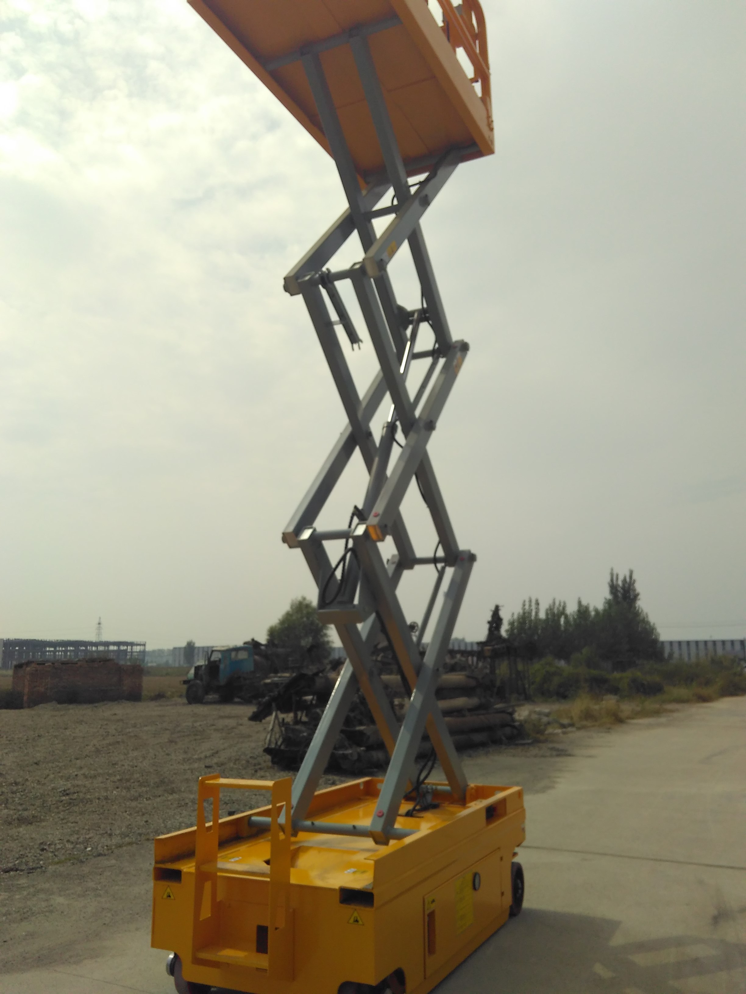 6m 8m 10m 12m mobile battery scissor lift table scissor aerial work platform price