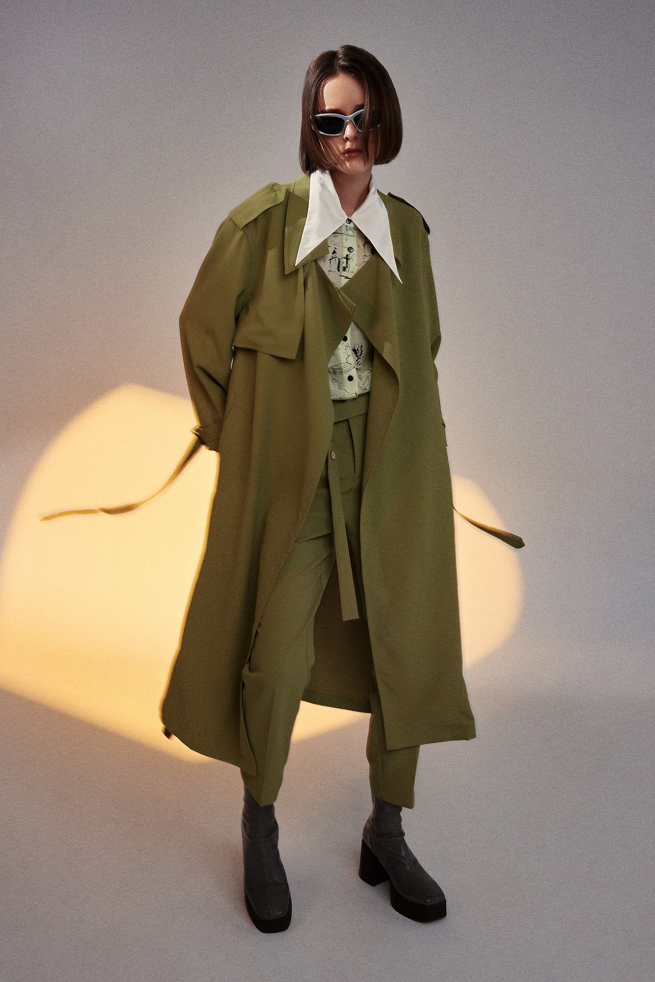 Neutral style army green loose long windbreaker trench coat (with belt)