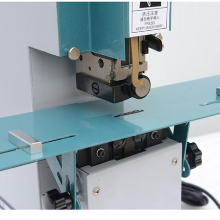 WD-102T  single head exercise book binding machine wire saddle stitching book binding machine