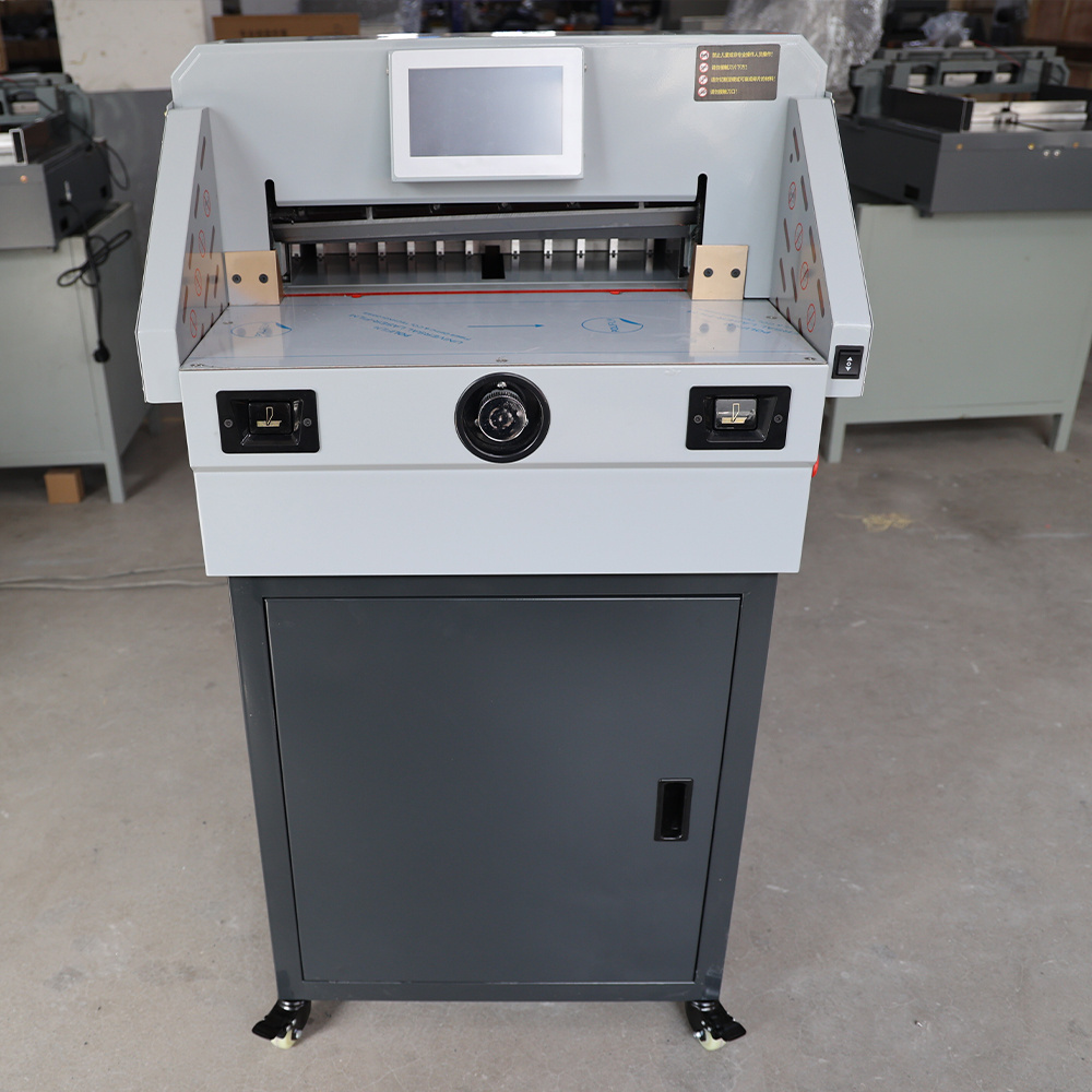 Electric Program Paper Cutting Machine Automatic A3 A4 paper cutter used in a factory