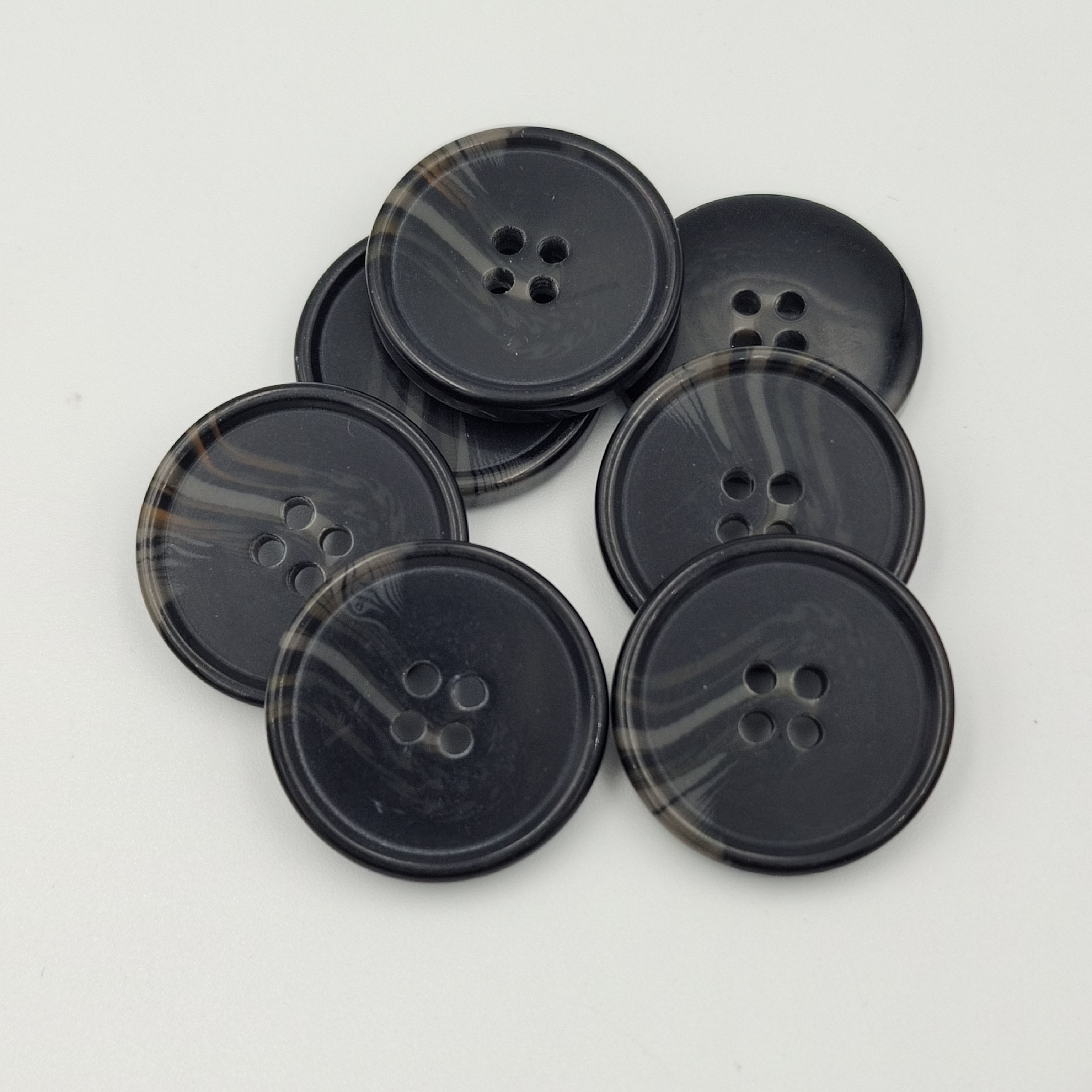 Factory Direct high quality engraved logo 18mm fashion designer women's button