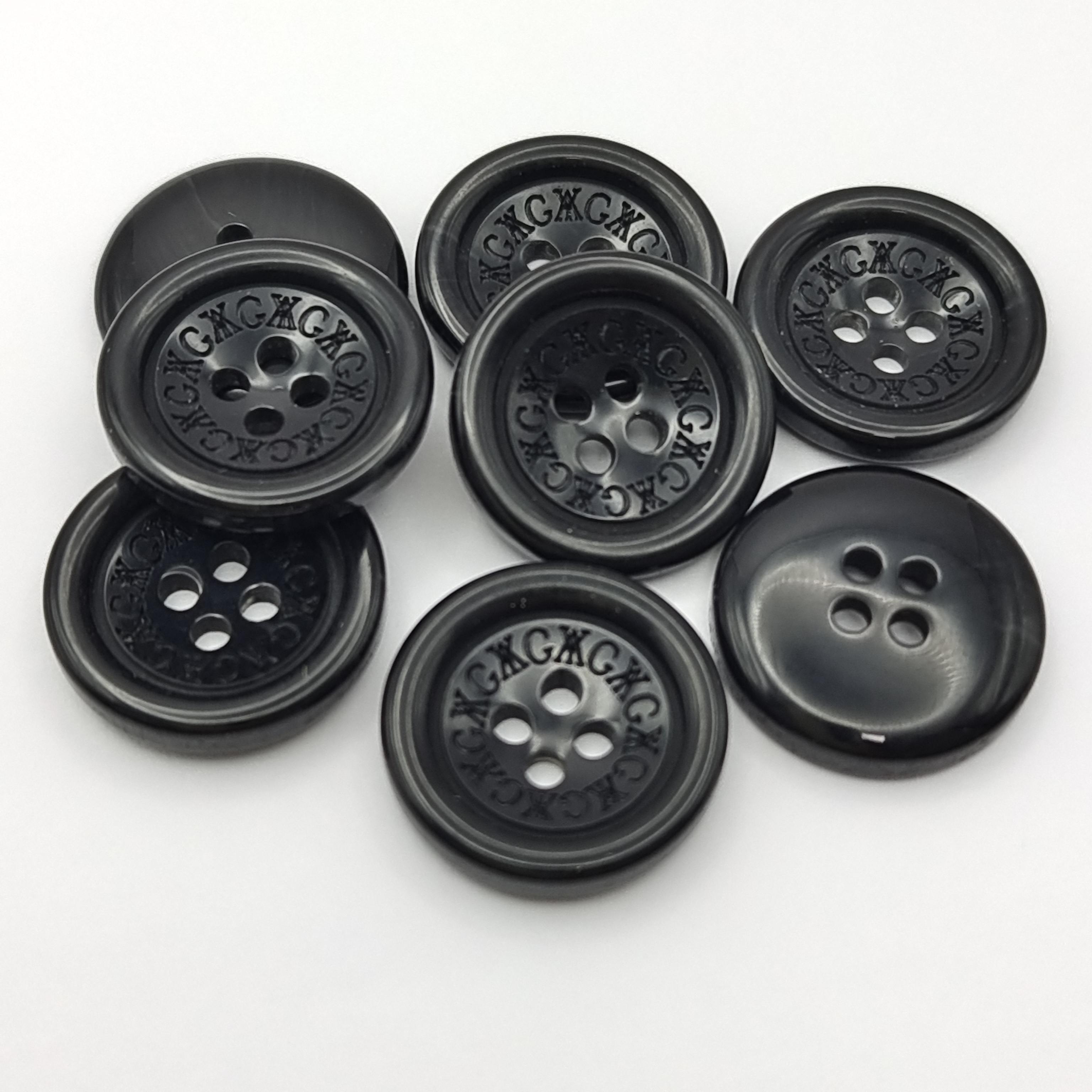 Hot selling Oeko-tex 100 Eco-friendly Round Resin Plastic Coat Sweater Sew 4 Holes Button Men's/ Women's Garment Button