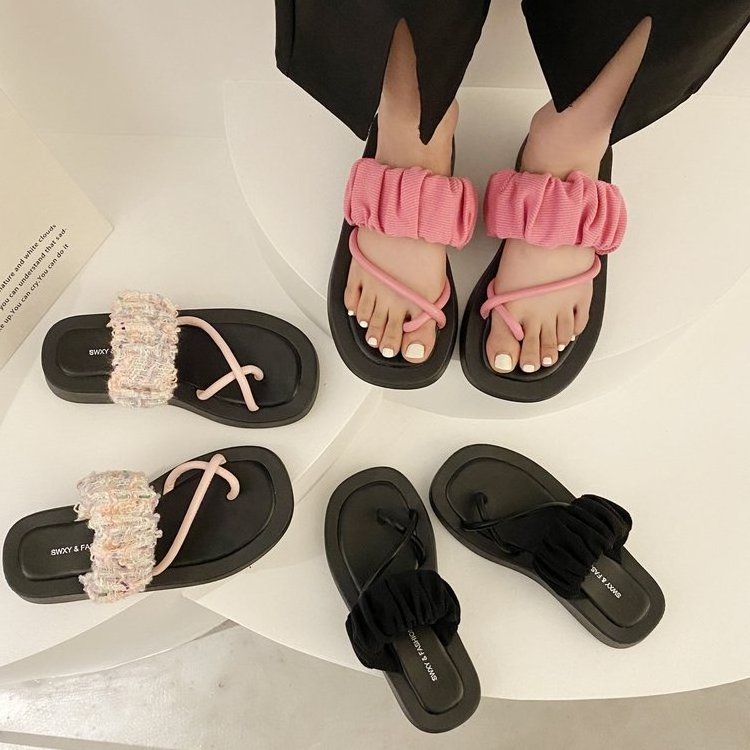 Fashion Women's Thick Soled Flip Flops Summer New Black Casual Square Toe Slippers