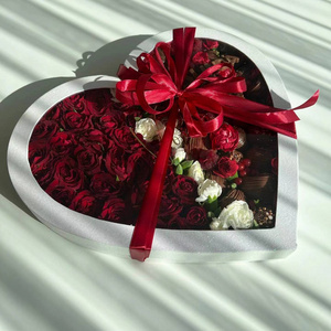 Big Cardboard Charcuterie Sweet Treat Chocolate Strawberry Heart Shaped Gift Box With Clear Window