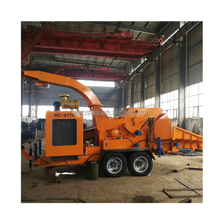 Large mobile diesel wood garden chipping wood processing branch crusher