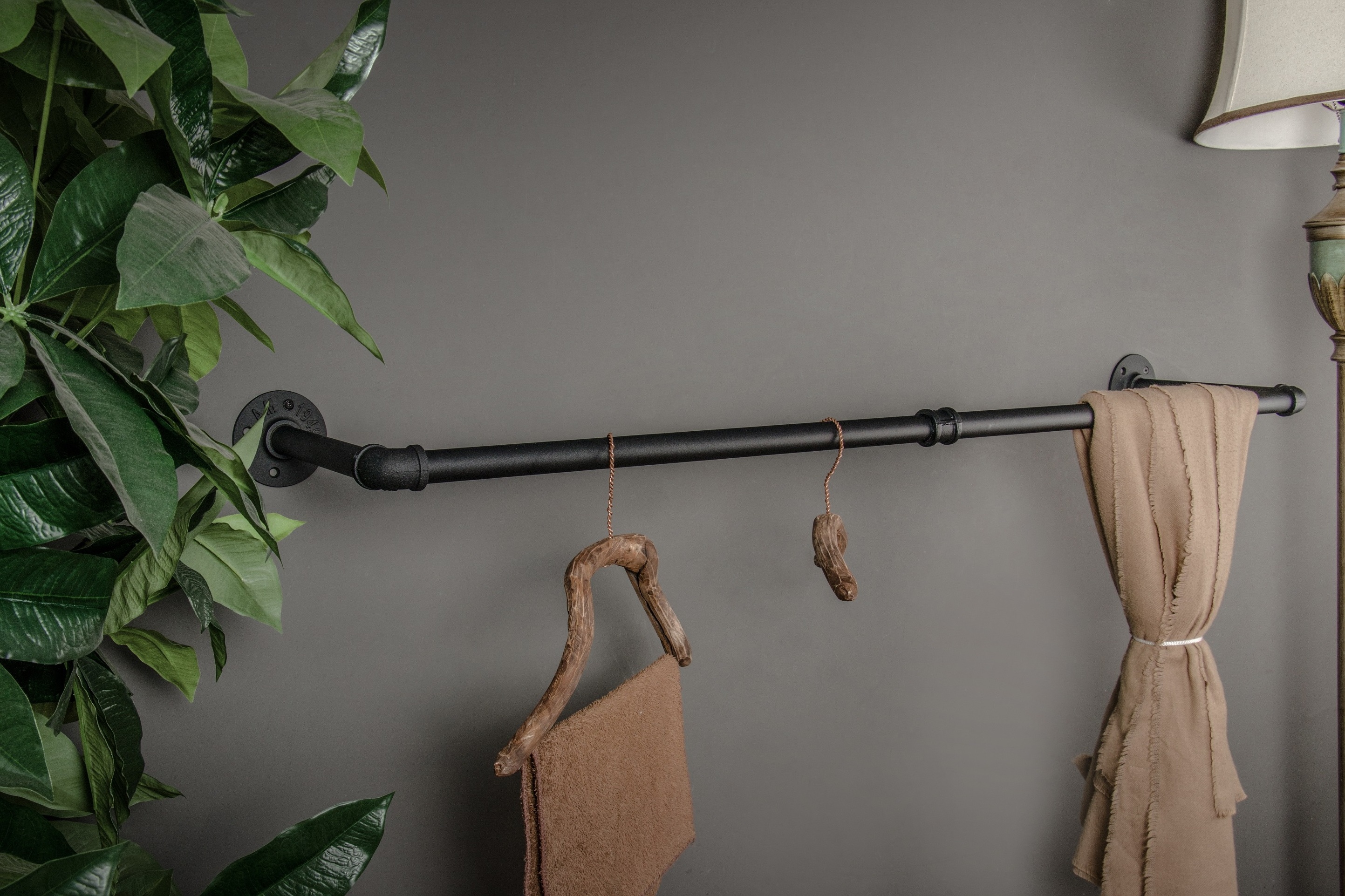 Industrial Pipe Wall Mounted Clothes Hanging Shelves System,Metal Clothing Towel Rack,Retail Pipe Rack Perfect For Display