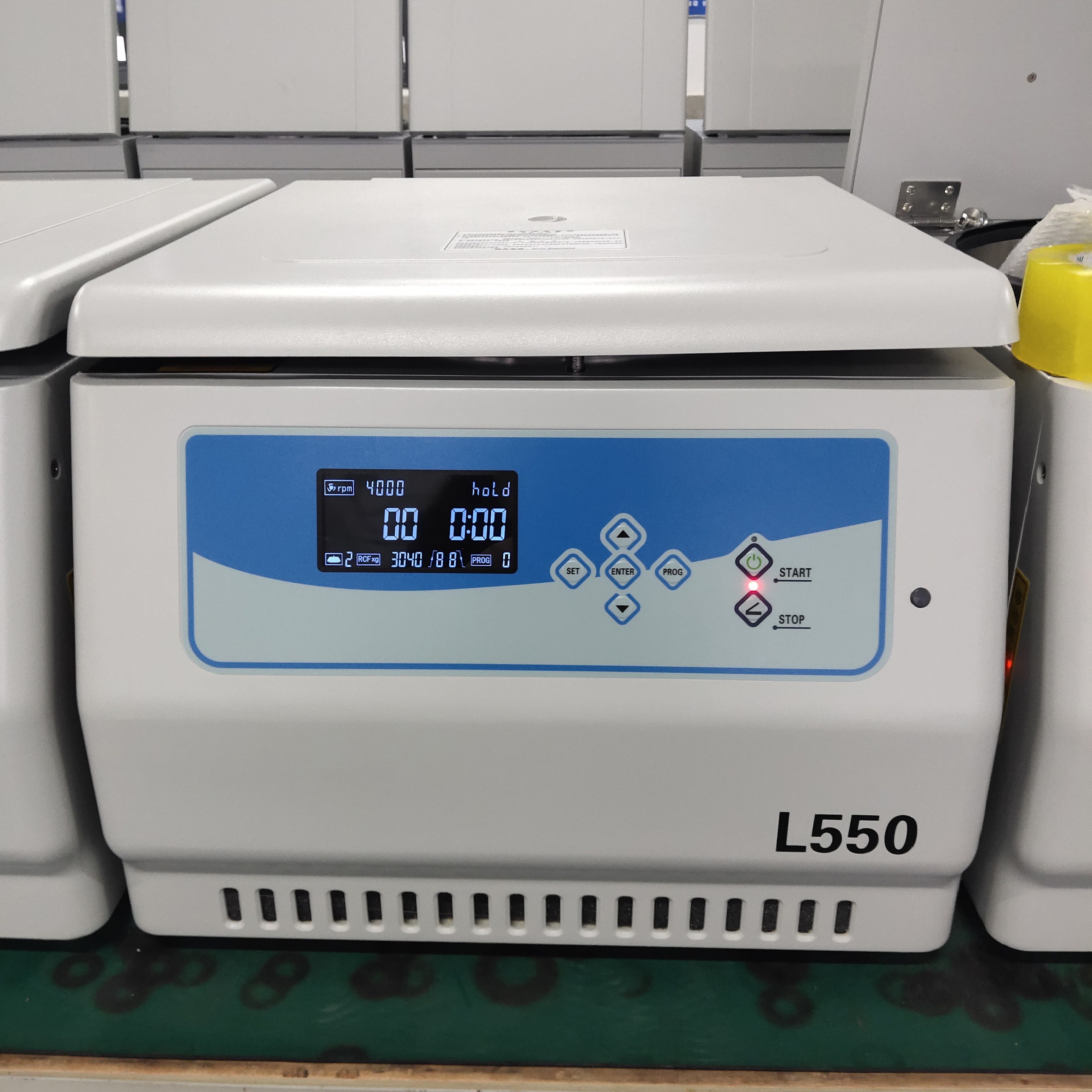 CENCE L550 table top 4*500ml Large Capacity Low Speed  laboratory Centrifuge machine for hot selling