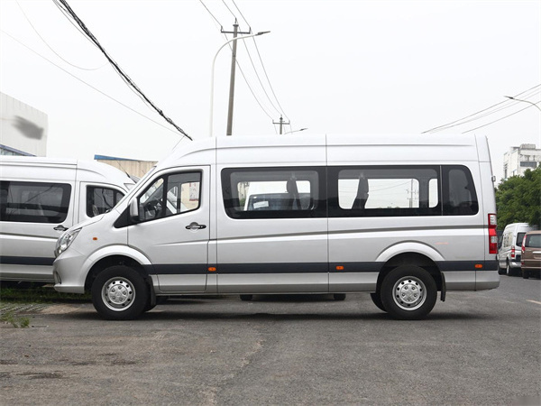 Good Selling Van diesel gasoline Euro 4 14 Seater Engine Foton bus