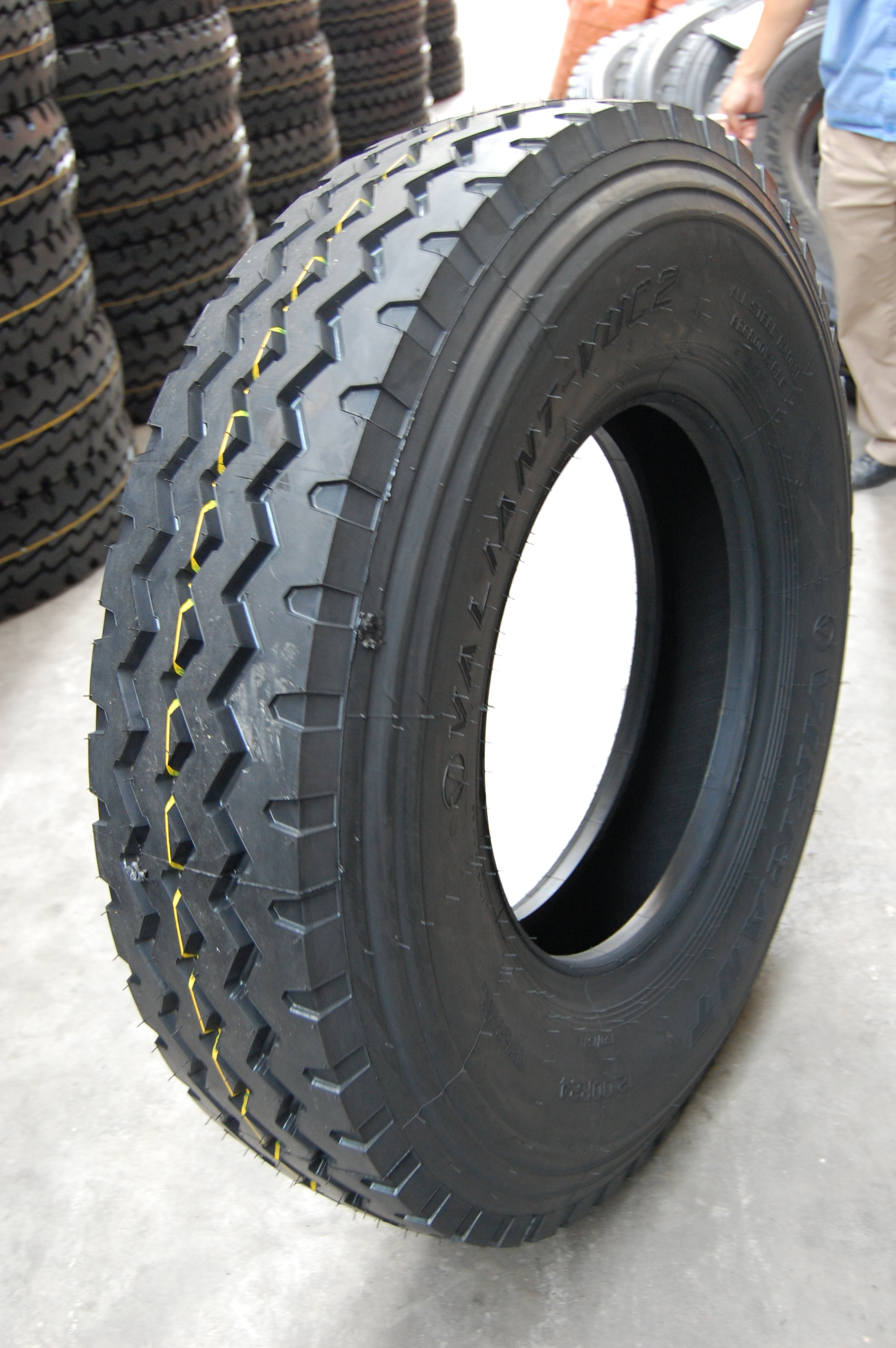 Cheap High Quality Dump In Good Condition China Truck Tyre11r22.5