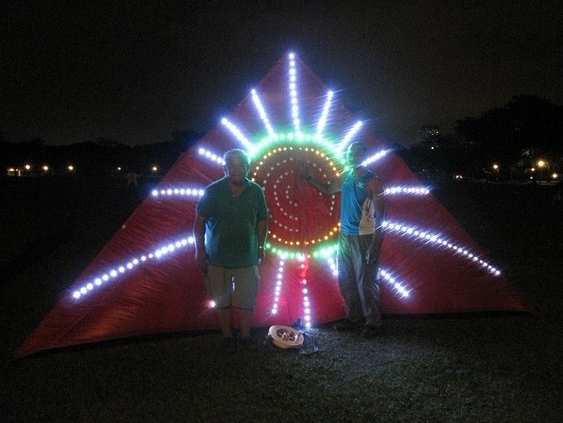 led light kite   Customized luminous kite led kite manufacturers