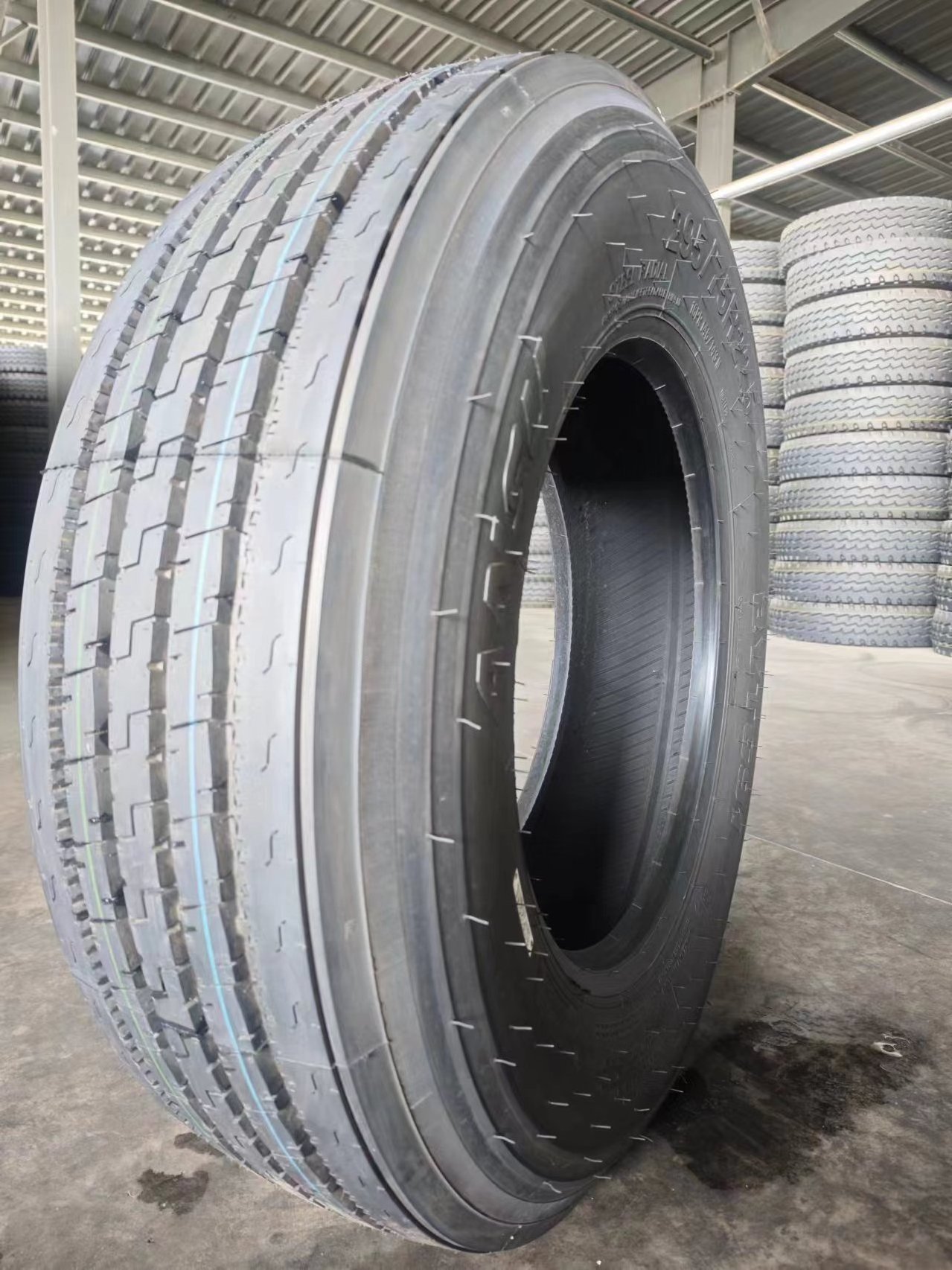 295/75r 22.5 Truck Tires Trailer Tire 295/75r22.5 Semi Truck Tires Neumaticos Pneu 295/80r22.5