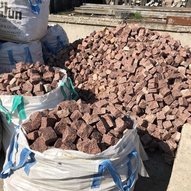 wholesale split flamed hammered cheap natural setts red brick paving stone granite block