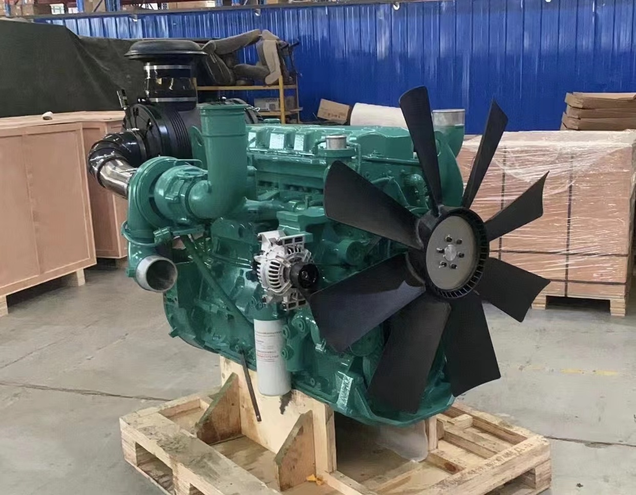 CCEC CUMMINS Original 600HP 700HP 800HP QSZ13  diesel engine 6 Cylinders 6 Cylinders engine for sale