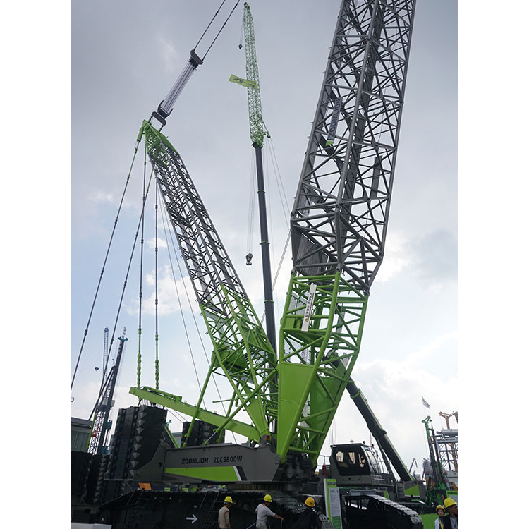 China Zoomlion Zcc9800w 800 ton Crawler Crane for 4MW wind turbine