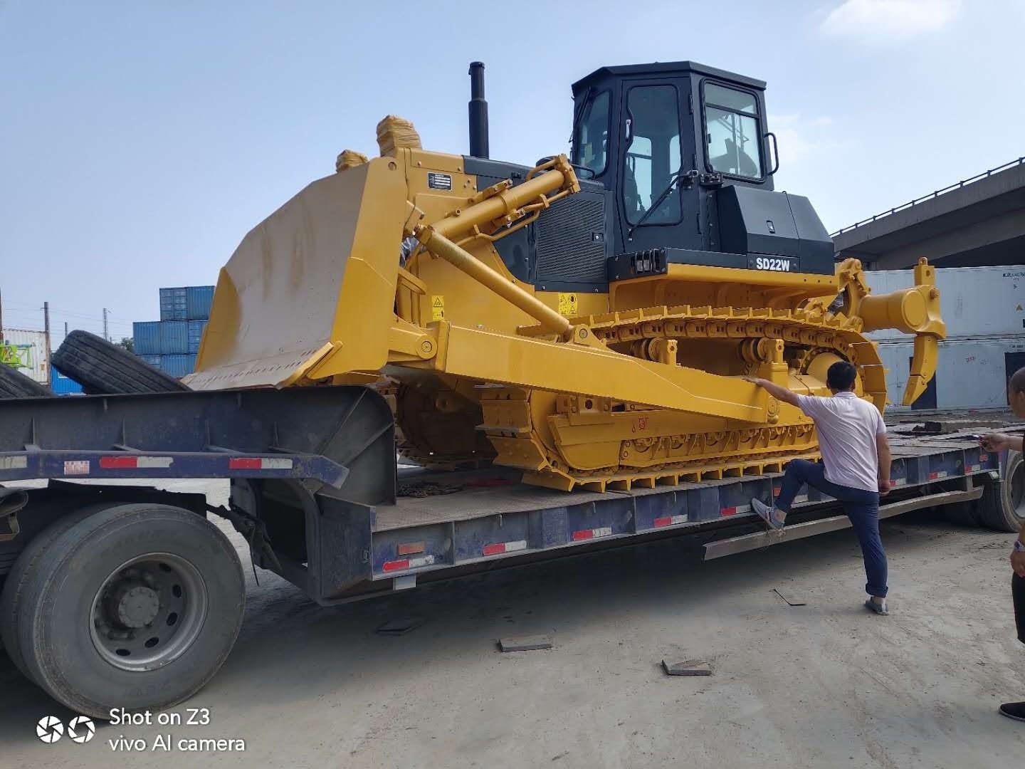 Shantui Swamp Dozer SD22W 220 HP Bulldozer Price with Wide Track Shoe