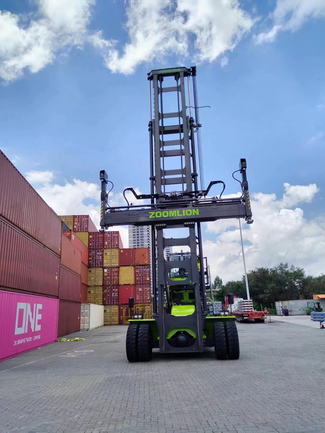 Zoom lion Empty Container Handler Forklift ZCH90K7 Telehandler for Container Moving