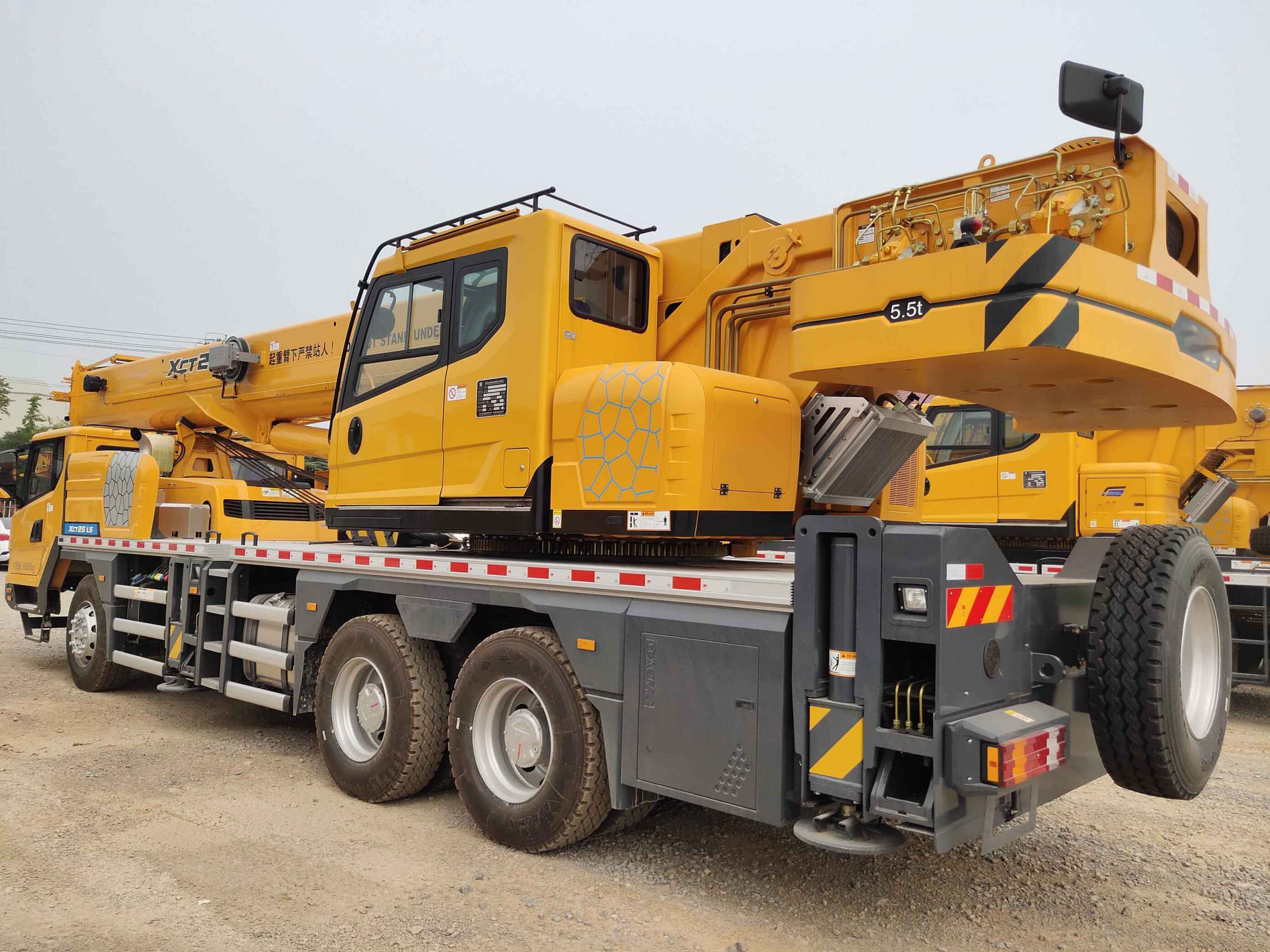 XCT25L5: Redefining the Limits of Small-Sized Upgraded Truck Cranes with Efficient and Precise 50-ton Lifting