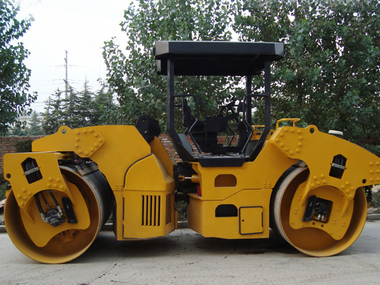 Enhance Road Compaction with the Powerful SR14MA Roller made in China for sale