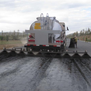 Bitumen Distributor Truck Small 3m3 Asphalt Distributor Truck for Sale