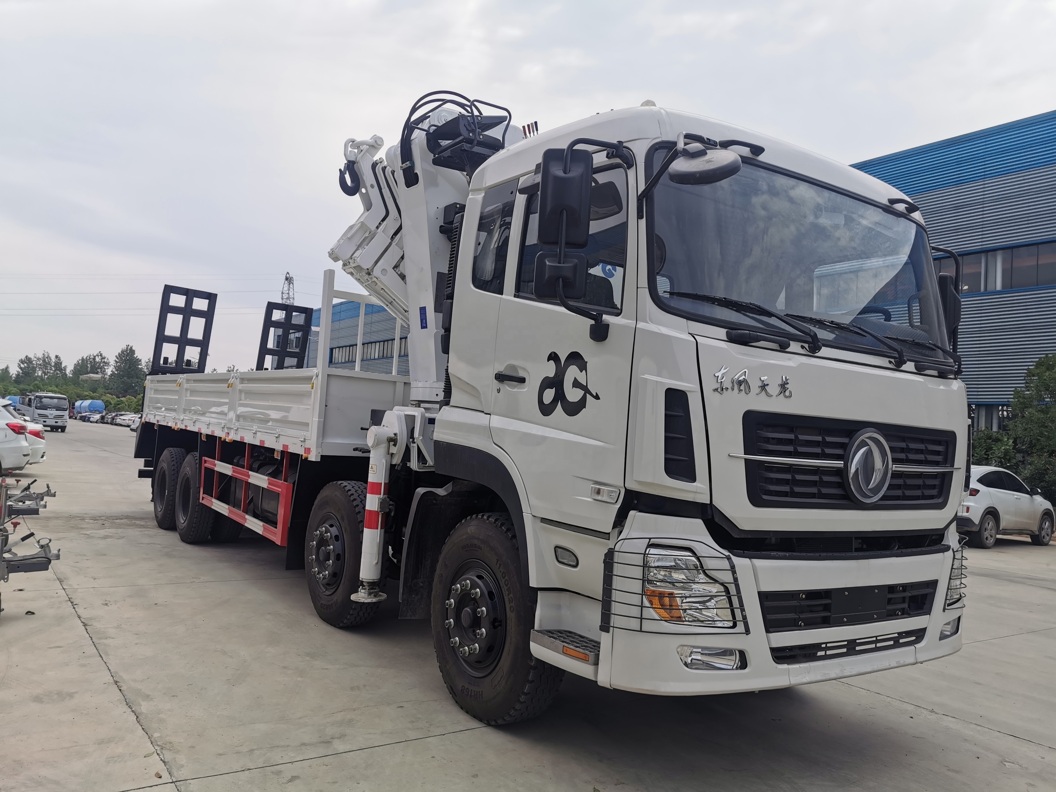 Truck with Crane 16ton Folding Boom Crane SQ16ZK4Q Small Knuckle Boom Truck Mounted Crane Price