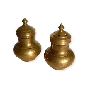 Customize Design Wholesale Spice Jar Herb Spice Tools latest Salt and Pepper Shaker Brass Made Salt & Pepper Shaker For Serving