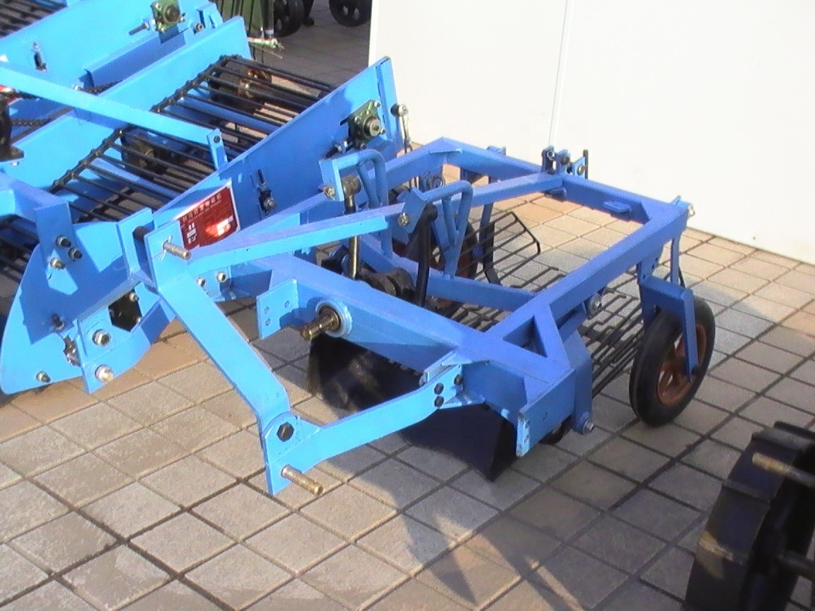 Small Smart Potato Digger Harvester Machine