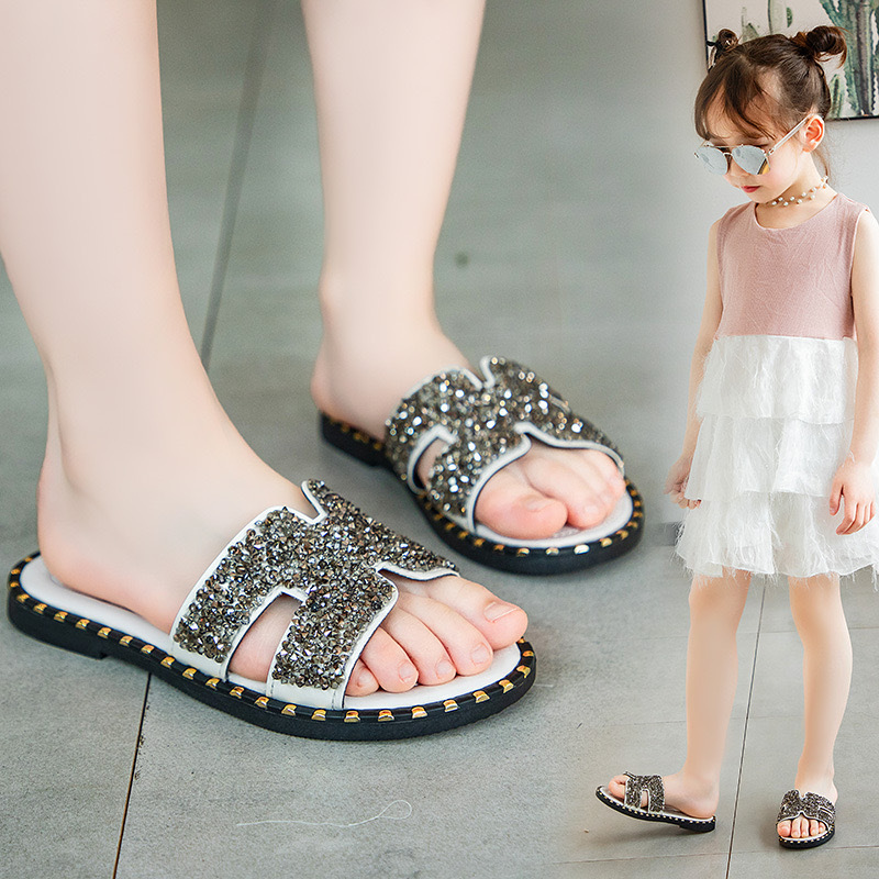 Summer new fashion foot shoes for girls white non-slip sandals breathable casual rivet flat flip flops