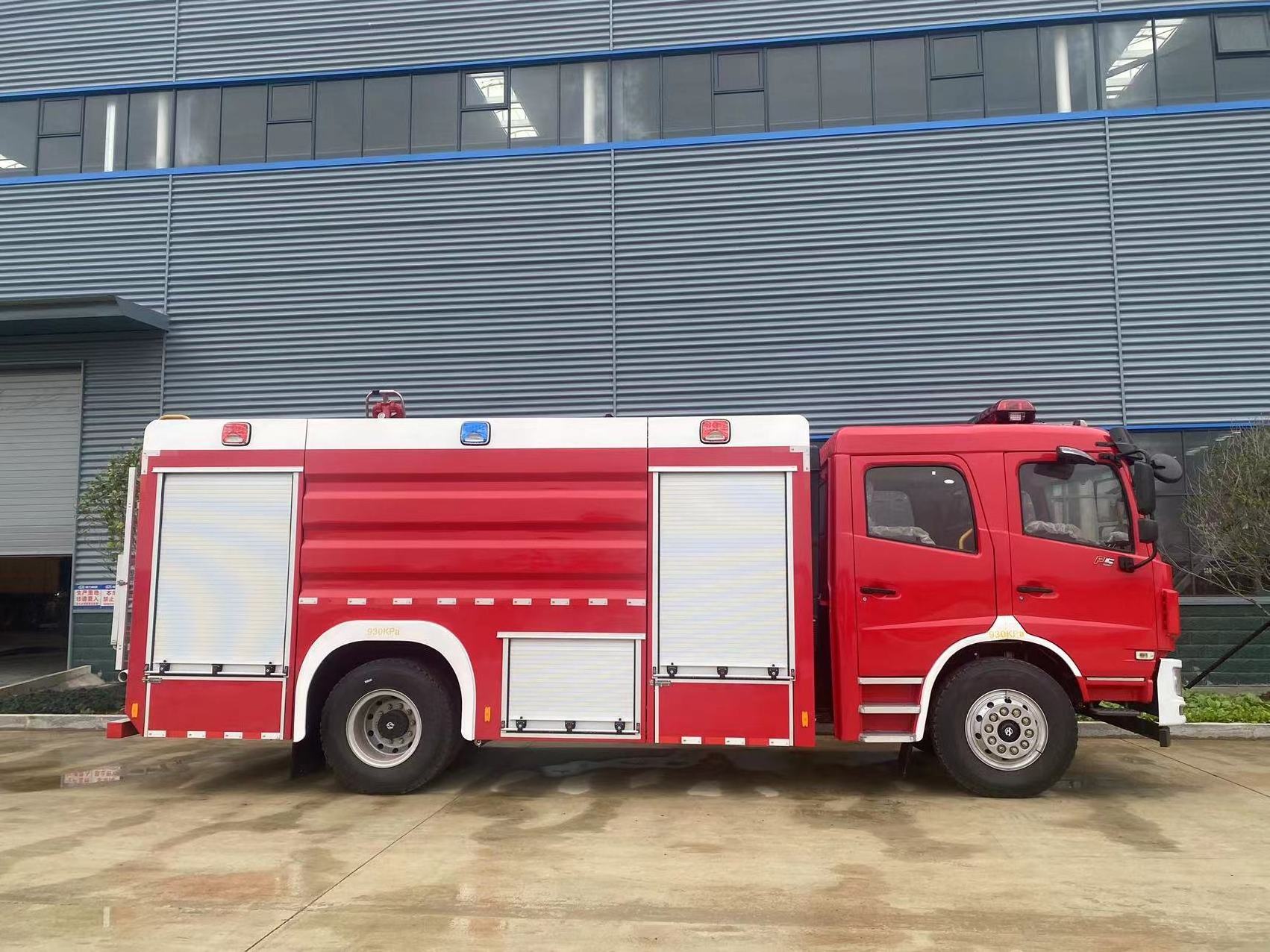 High Quality Water Tank Fire Truck Made in China with High-Quality 4x2 Drive Wheel Water Tank Fire Truck