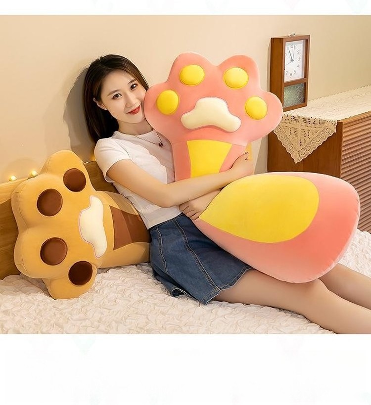 Hot Selling Stuffed Animal Toys Kawaii  Cat Paw Pillow Doll Giant Cat Paw Pluche Super Soft Toys for Kids