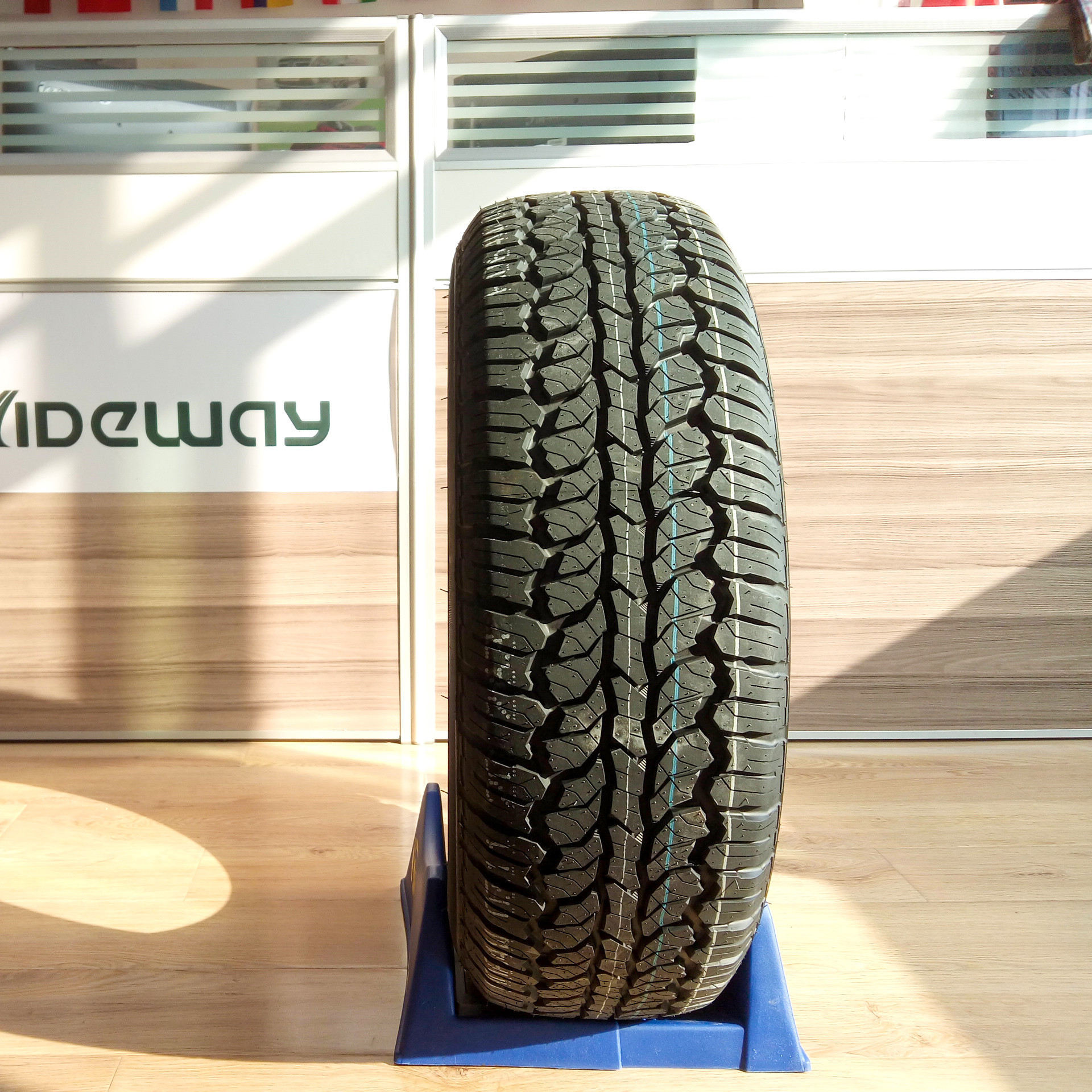 Import Tyres Wholesale Car Tyres All Season Summer Winter Offroad Terrain Tire LT215/70R16