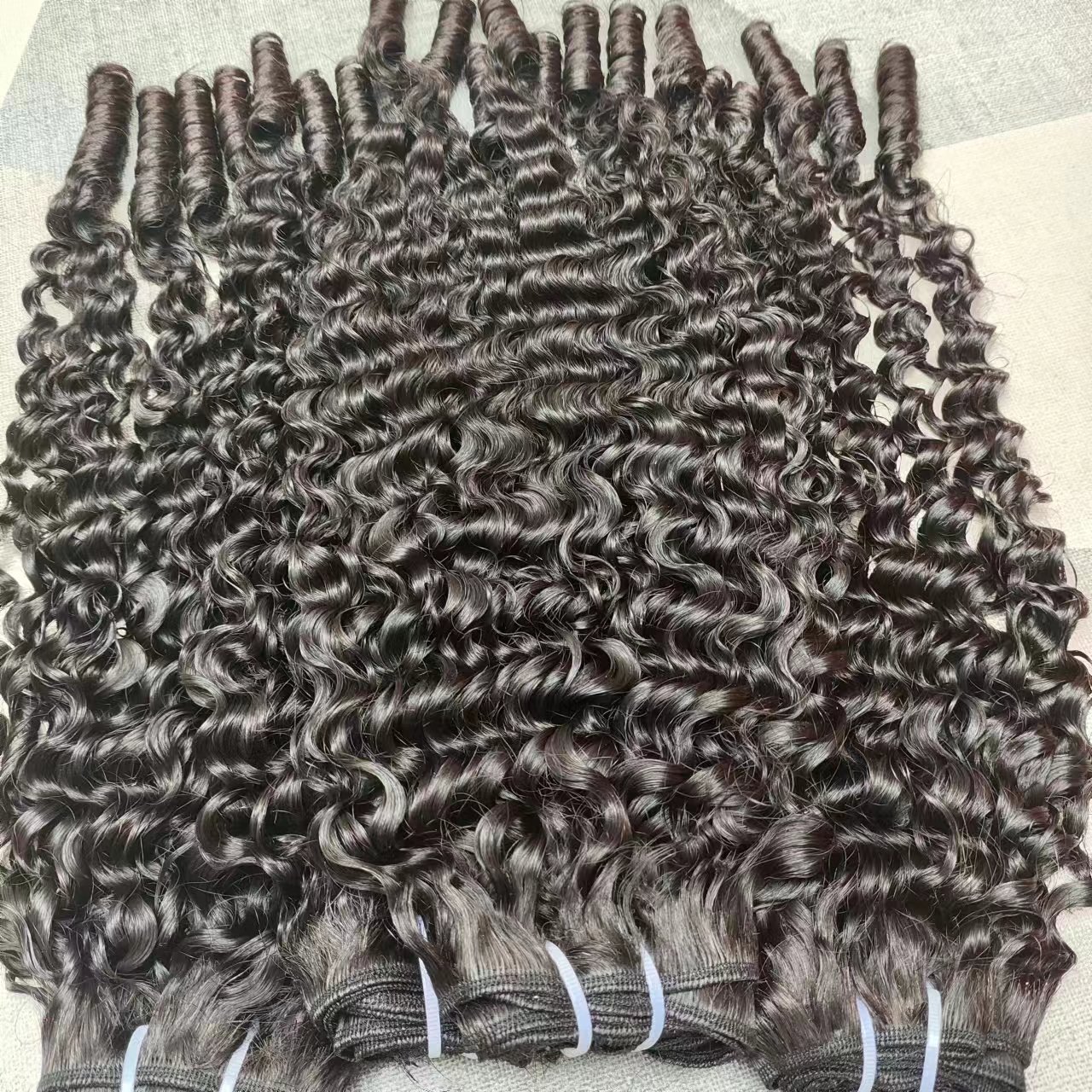 Eurasian Curly Vietnamese Raw Hair Bundles Virgin indian Human Hair Vendor , jerry curly Virgin Cuticle Aligned Hair Extensions