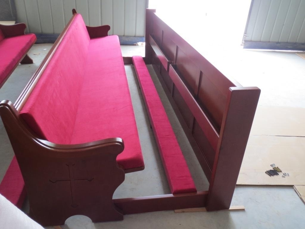 CH-B137, Wooden Church Pew With Classic Shape With Cushion With Bookcase And Kneeler