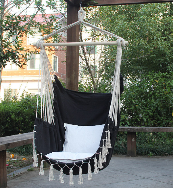 Hot Sale Hanging Black Chair And White Fringe Swings Outdoor Chair With Wooden Bar Leisure Garden Seat Swings