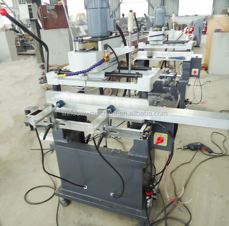 Hydraulic aluminum profile corner crimping machine for windows doors