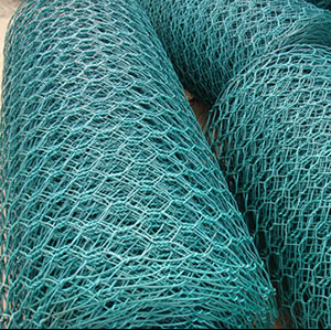 Galvanized and pvc coated hexagonal wire netting / poultry farm netting / chicken mesh