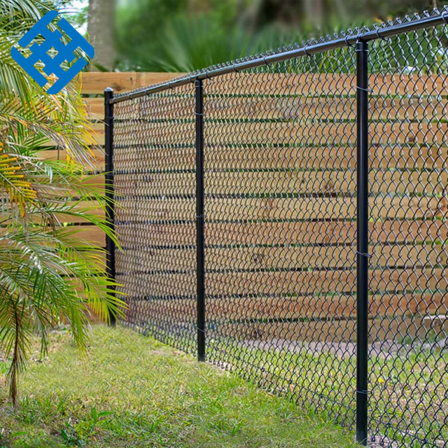 Low-Priced 6ft/8ft Galvanized Chain Link Fence Diamond Wire Mesh Factory Game Fence from Iron Wire Mesh