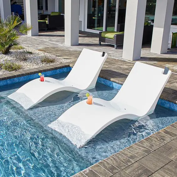 Modern and Luxury In Pool furniture In Water Chaise Lounge Ledge Sun Lounger  with built-in cup holder and phone holder