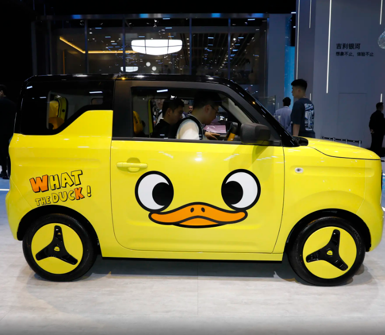 High quality Geely GEOME small electric car panda mini 2023 little yellow duck limited edition 200km range Geely auto ev car