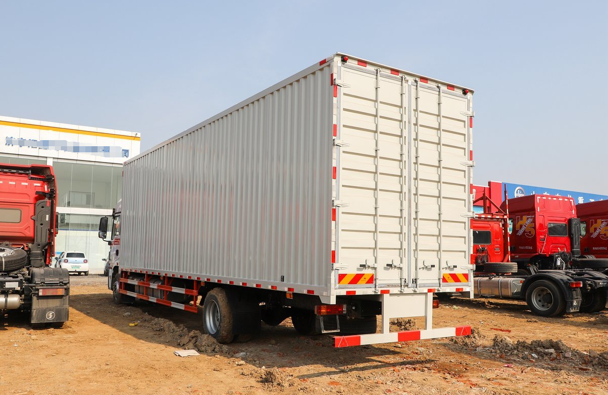 Shacman 8x4 12-wheel 20 ton Lorry Stake Cargo Truck For Sale